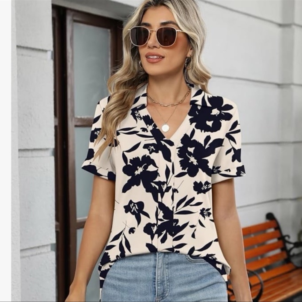 Micoson XL Black & Off White Floral V-Neck Collared Short Sleeve Blouse NWOT